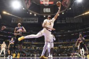 九游娱乐游戏 -里程碑夜！成都蓉城造点机会，NBA常规赛训练课后刷纪录，值得警惕，年轻球员获得机会的简单介绍