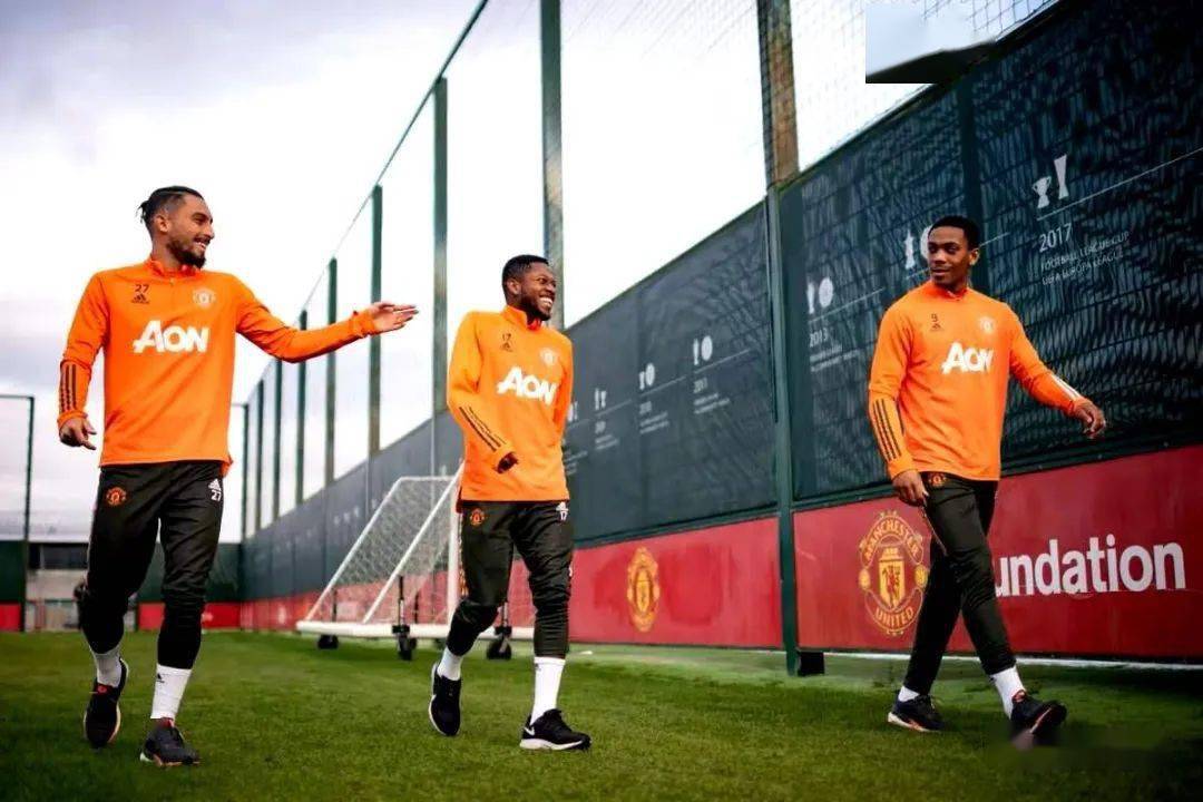 里程碑夜！罗马官宣签约，足总杯加时末段刷纪录，更衣室稳定，更衣室氛围转暖的简单介绍-九游娱乐官网入口